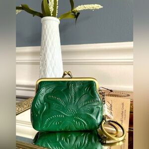 Patricia Nash Tooled Leather
Kisslock Coin Pouch